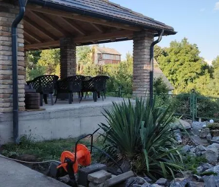 Terasa 度假居 Cortanovci