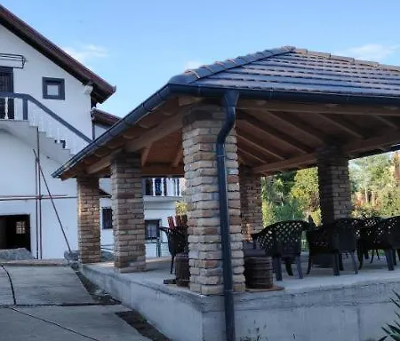 度假居 Terasa Cortanovci