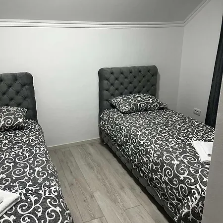 Terasa 度假居 Cortanovci